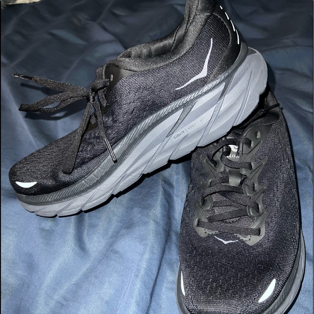 Hoka Clifton 8 black size 8.5